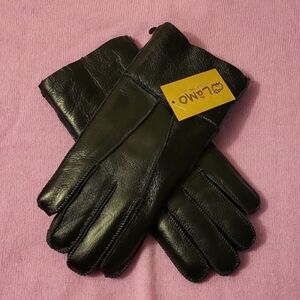 Lamo Australian Sheepskin Lined Black Leather Gloves
